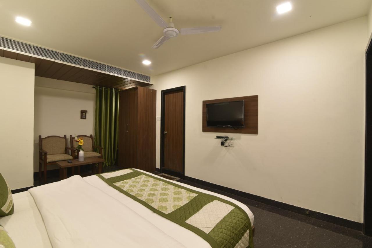 Hotel Clove Bijāpur 外观 照片