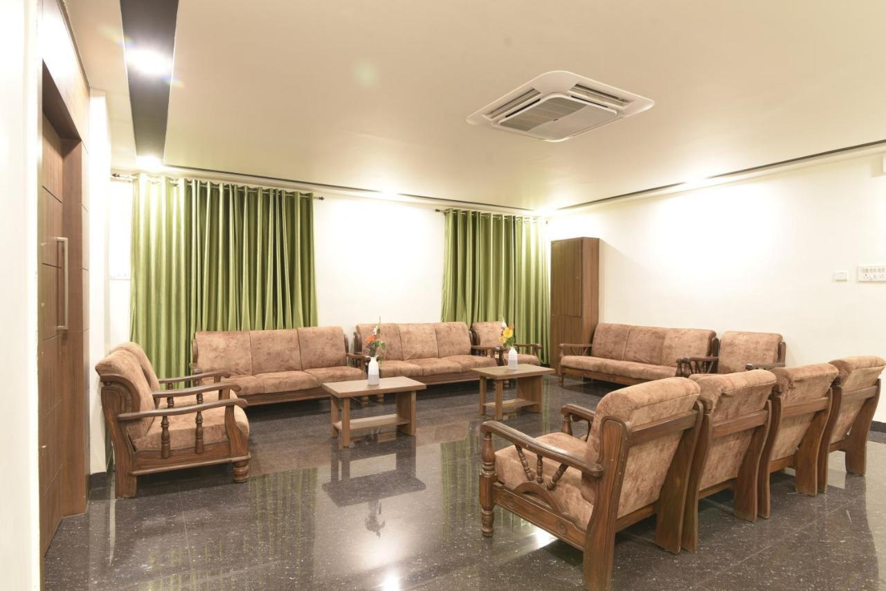 Hotel Clove Bijāpur 外观 照片