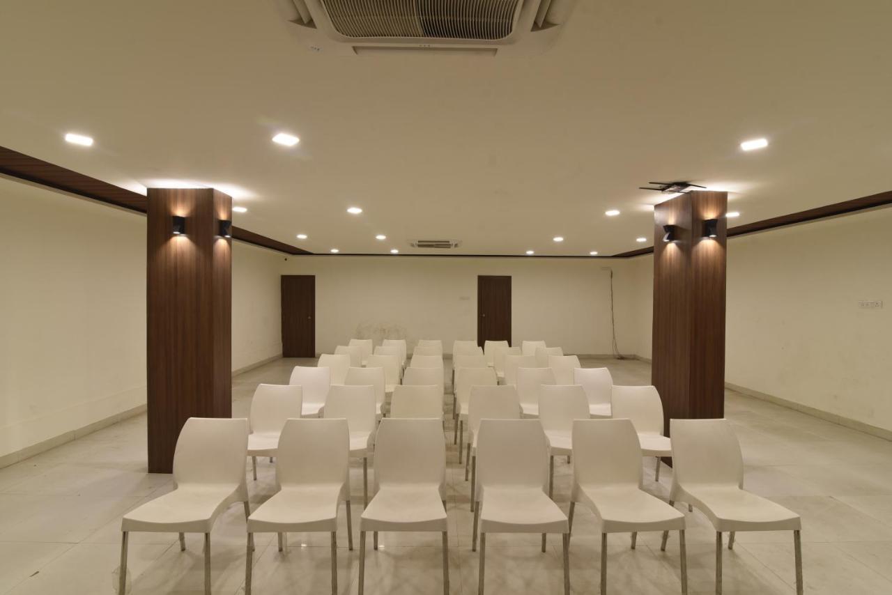 Hotel Clove Bijāpur 外观 照片