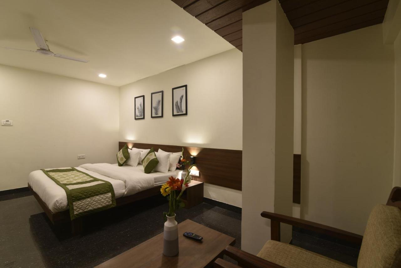 Hotel Clove Bijāpur 外观 照片