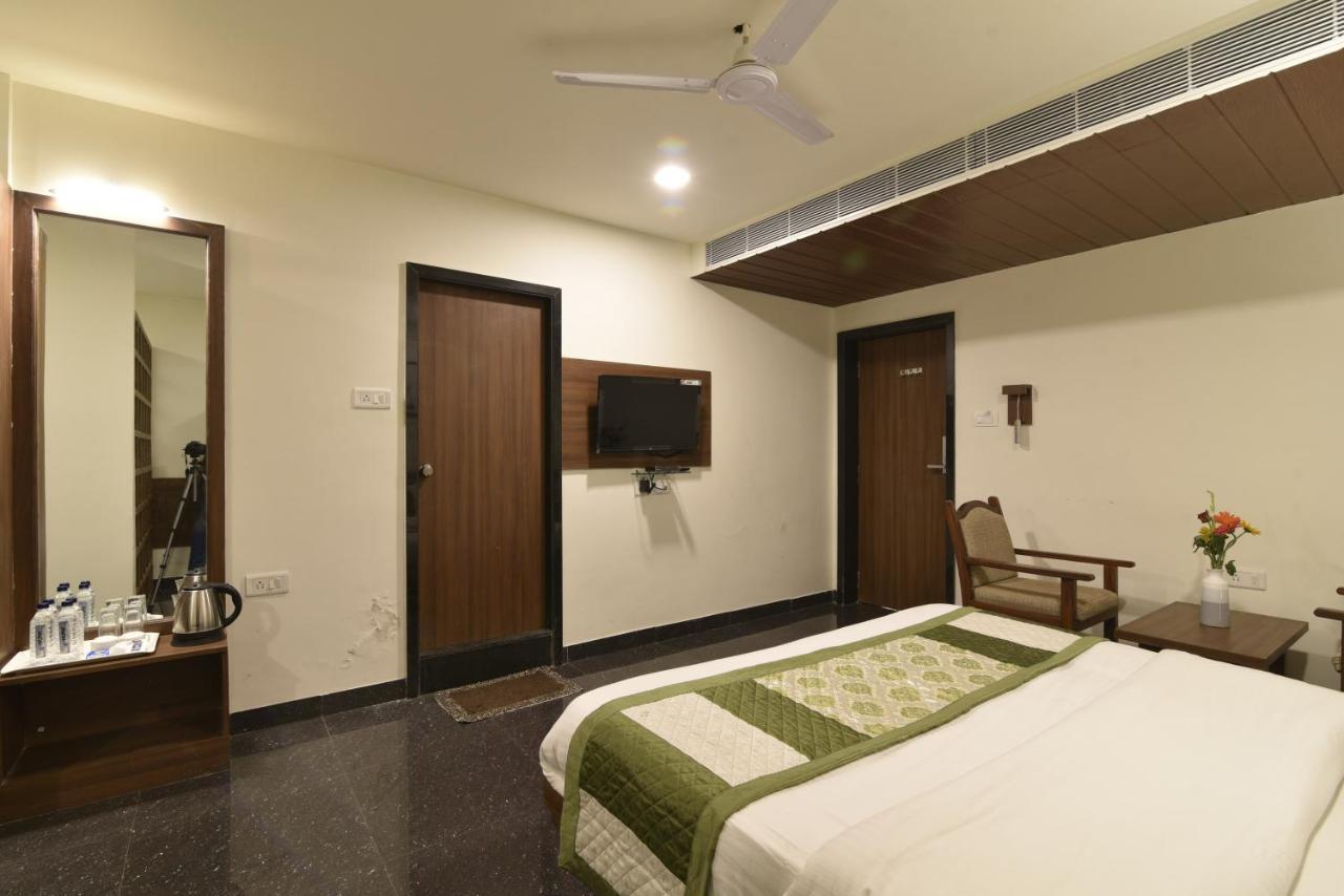 Hotel Clove Bijāpur 外观 照片