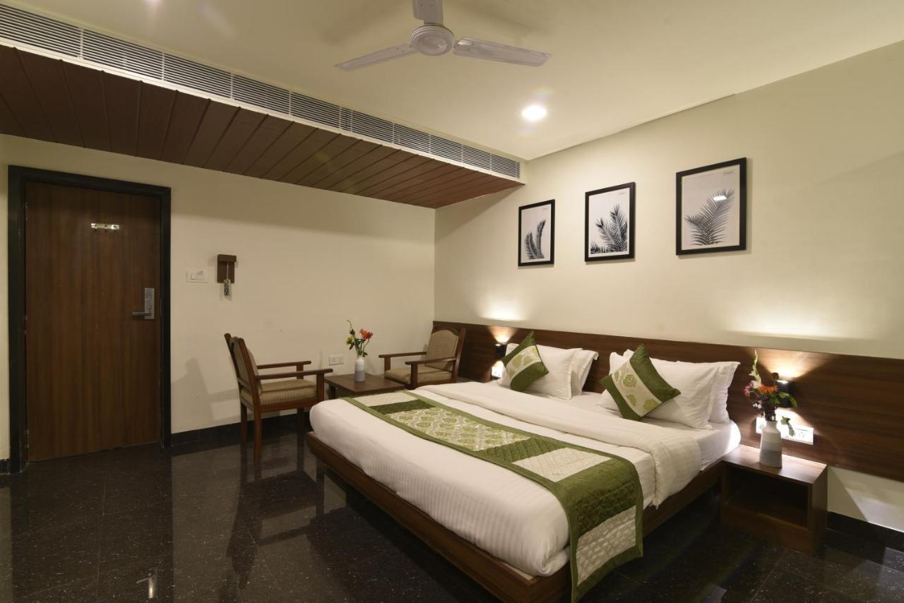 Hotel Clove Bijāpur 外观 照片