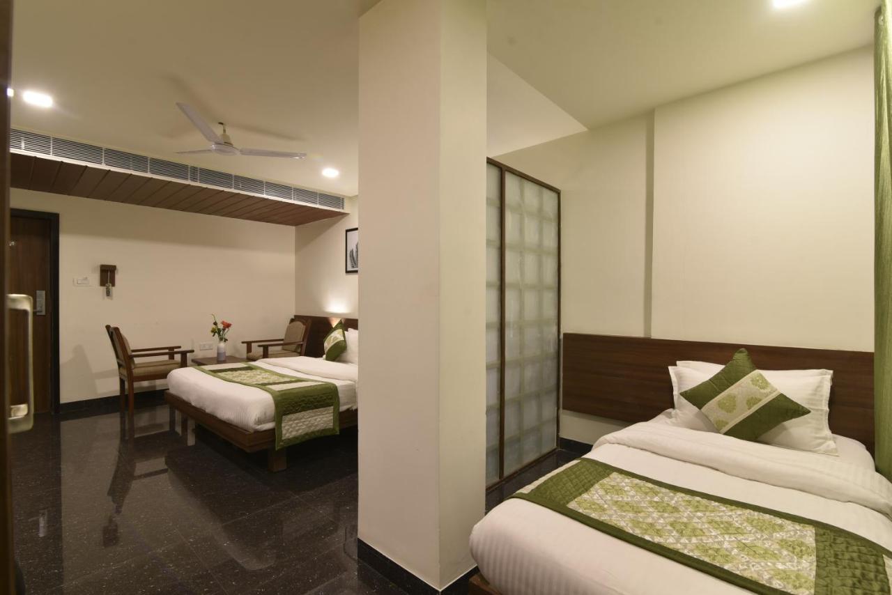 Hotel Clove Bijāpur 外观 照片